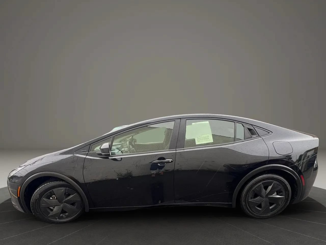 Used 2026 Toyota Prius LE FWD image 2
