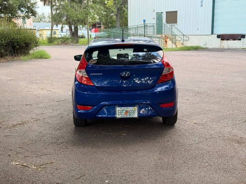 Used 2013 Hyundai Accent SE FWD image 4