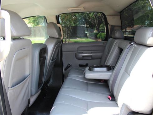 Used 2009 Chevrolet Silverado 2500 W/T RWD image 11