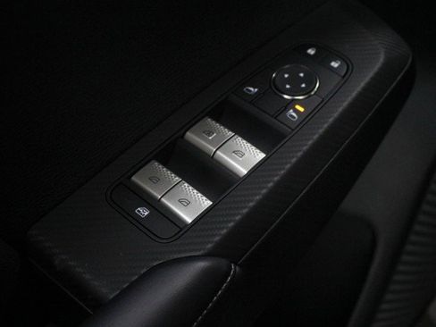 New 2025 Mitsubishi Outlander ES image 16