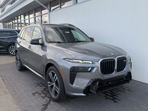New 2026 BMW X7 M60i image 1