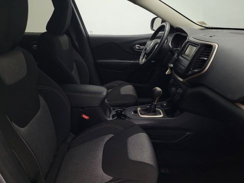 Used 2014 Jeep Cherokee Latitude w/ Cold Weather Group image 21