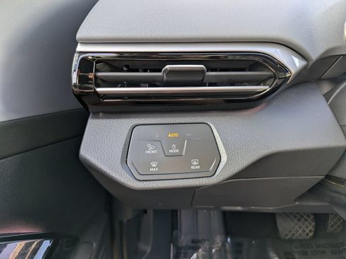Certified 2023 Volkswagen ID.4 Pro RWD image 23