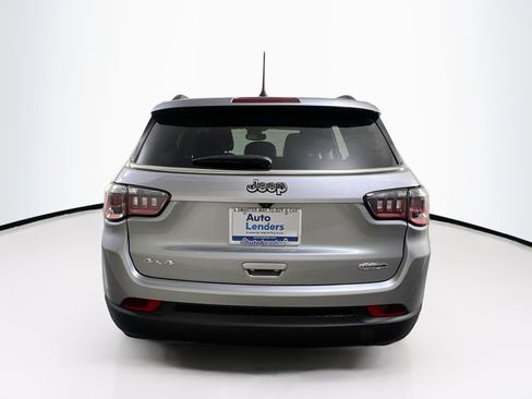 Used 2022 Jeep Compass Latitude AWD/4WD image 6