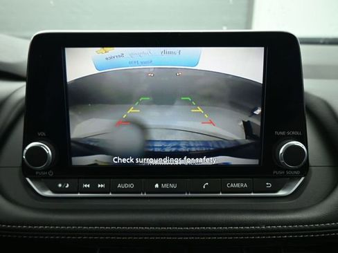 Used 2024 Nissan Rogue SV image 19