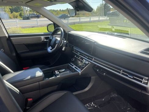 Used 2025 Hyundai Santa Fe XRT image 11