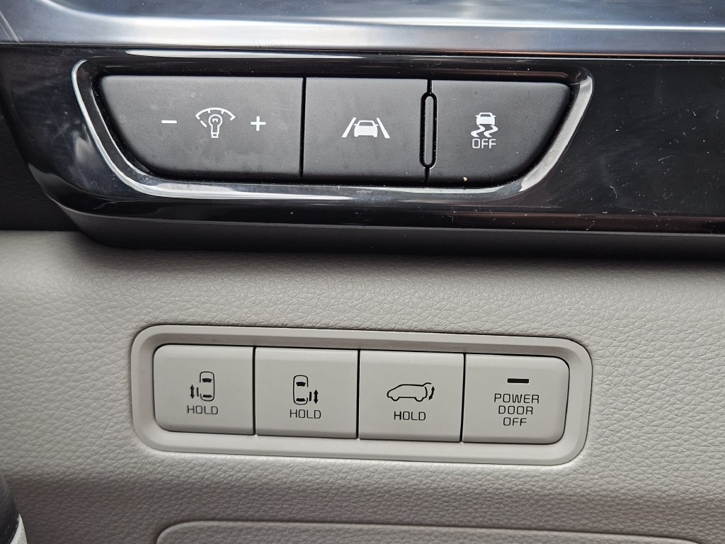 Used 2024 Kia Carnival SX Prestige FWD image 21