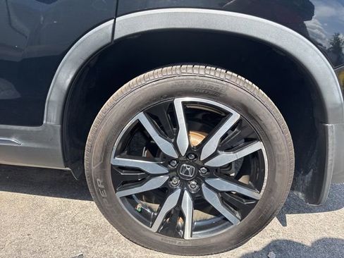 Used 2019 Honda Pilot Touring image 11