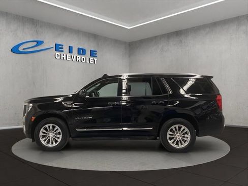 Used 2024 GMC Yukon SLT w/ SLT Luxury Package AWD/4WD image 12