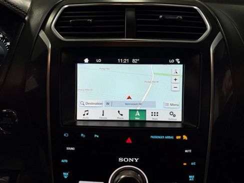 Used 2019 Ford Explorer Platinum AWD/4WD image 16