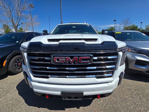 Used 2024 GMC Sierra 2500 AT4 w/ AT4 Premium Plus Package AWD/4WD image 15