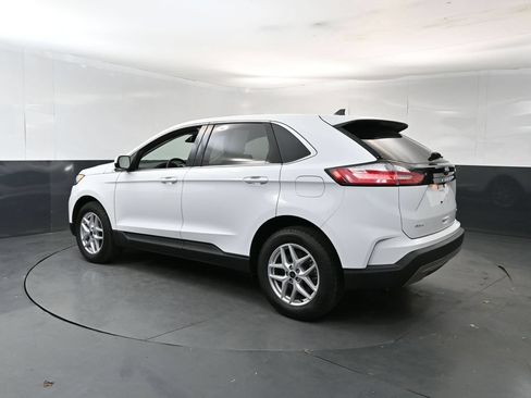 Used 2023 Ford Edge SEL w/ Convenience Package AWD/4WD image 3