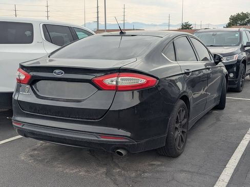 Used 2014 Ford Fusion SE FWD image 2