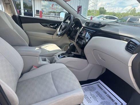 Used 2018 Nissan Rogue Sport SV AWD/4WD image 13