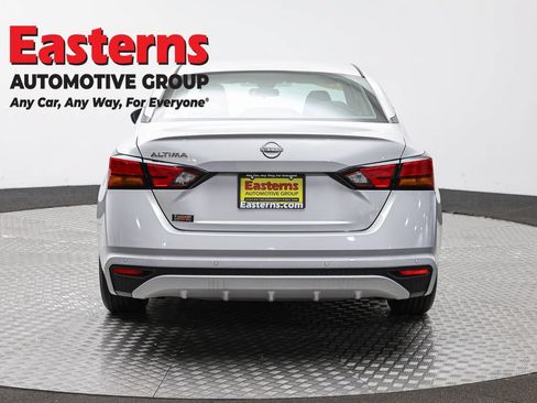 Used 2023 Nissan Altima 2.5 S FWD image 6