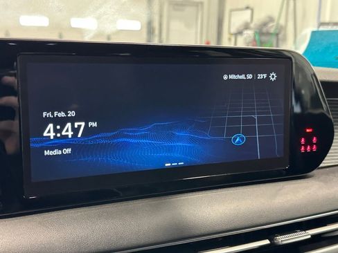 Used 2023 Hyundai Palisade Limited image 19