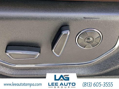 Used 2015 Ford F150 Platinum w/ Equipment Group 701A Luxury RWD image 19