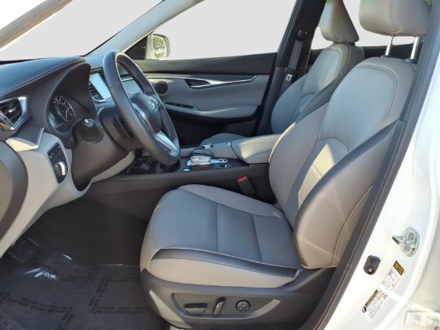 Certified 2023 INFINITI QX50 Luxe FWD image 4