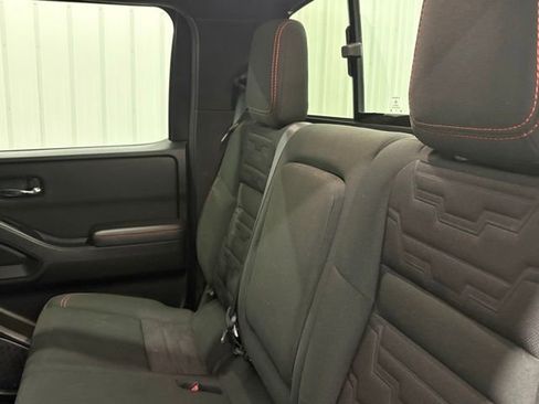 Used 2023 Nissan Frontier PRO-4X w/ Pro Convenience Package AWD/4WD image 9
