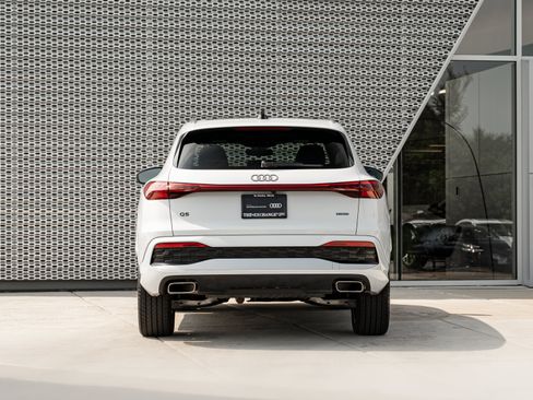 Certified 2025 Audi Q5 Premium w/ Premium Plus AWD/4WD image 26