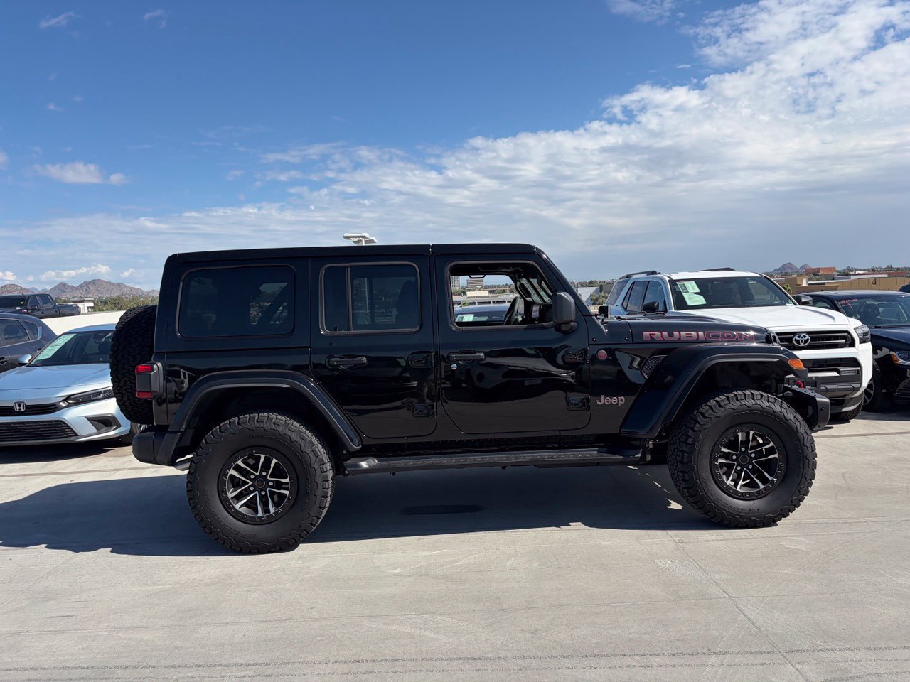 Used 2026 Jeep Wrangler Unlimited Rubicon AWD/4WD image 3