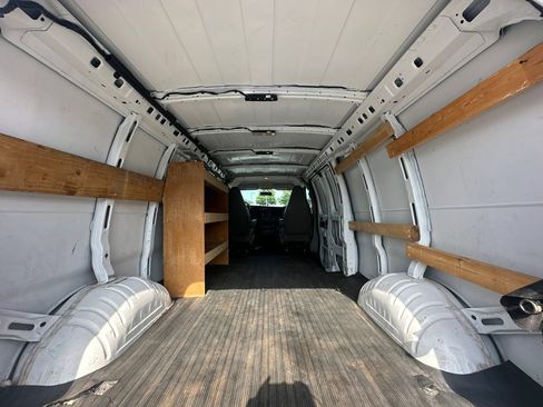 Used 2021 Chevrolet Express 2500 Extended w/ Driver Convenience Package RWD image 19