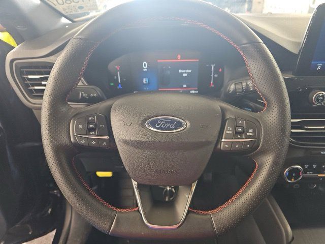 Used 2025 Ford Escape ST-Line AWD/4WD image 12