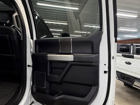 Used 2021 Ford F250 Lariat image 32