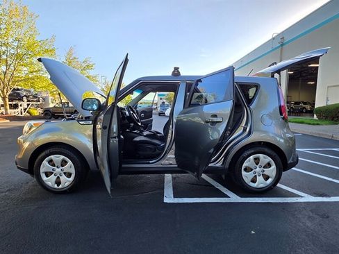Used 2015 Kia Soul image 23