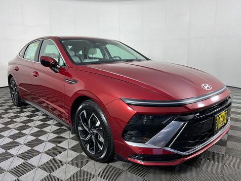 Used 2024 Hyundai Sonata SEL image 3