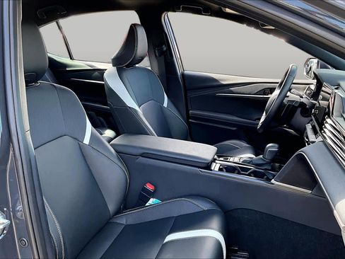 Certified 2025 Toyota Camry SE w/ Convenience Package FWD image 8
