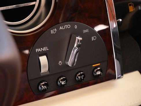 Certified 2018 Rolls-Royce Dawn image 27