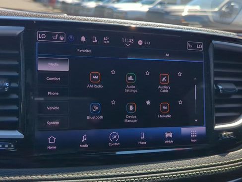 Used 2023 Chrysler Pacifica Touring-L w/ S Appearance Package FWD image 23