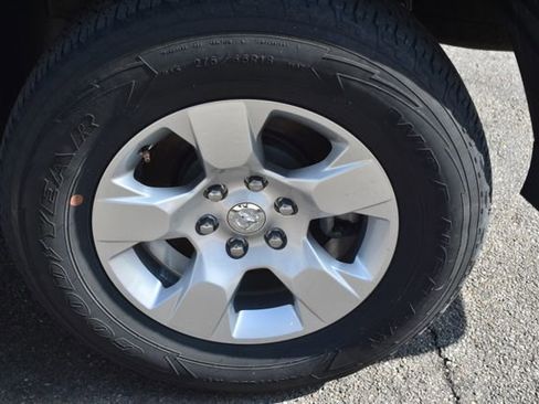 Used 2020 RAM 1500 Big Horn AWD/4WD image 46