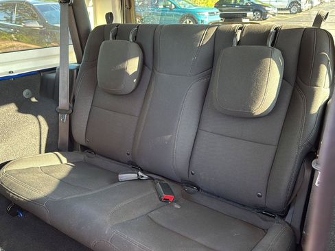 Used 2020 Jeep Wrangler Sport AWD/4WD image 10