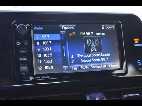 Used 2018 Toyota C-HR XLE image 10