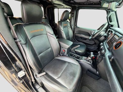 Used 2023 Jeep Gladiator Mojave w/ Cold Weather Group AWD/4WD image 30