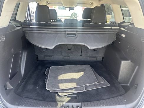 Used 2017 Ford Escape SE image 16