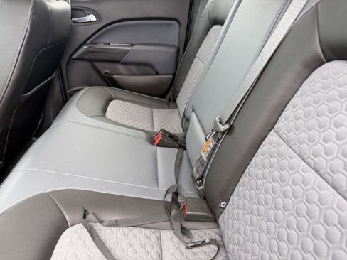 Used 2019 Chevrolet Colorado Z71 RWD image 18