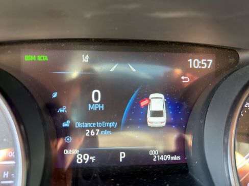 Certified 2022 Toyota Camry SE w/ Cold Weather Package AWD/4WD image 3