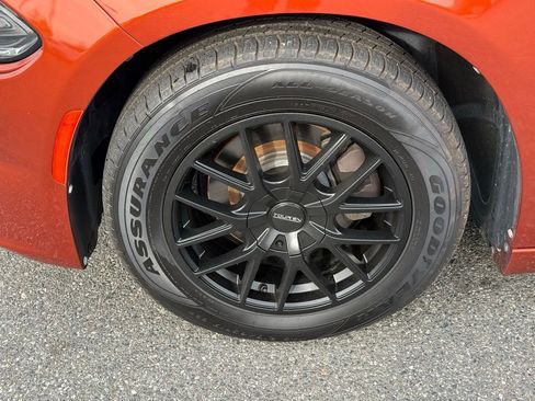 Used 2020 Dodge Charger SXT w/ Driver Convenience Group image 11
