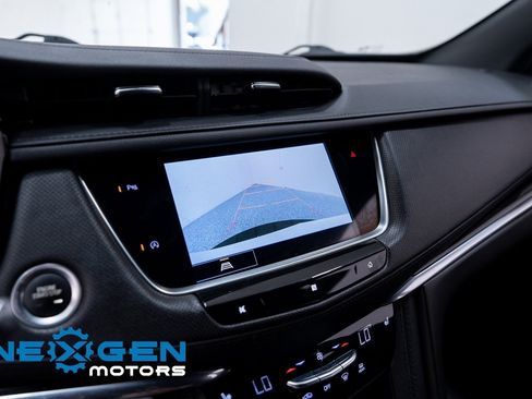 Used 2021 Cadillac XT5 Premium Luxury image 40