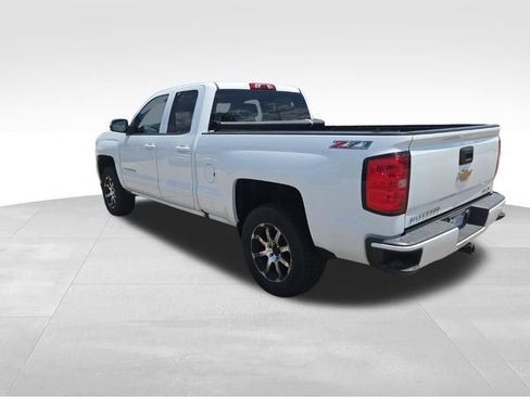 Used 2017 Chevrolet Silverado 1500 LT w/ All Star Edition AWD/4WD image 7