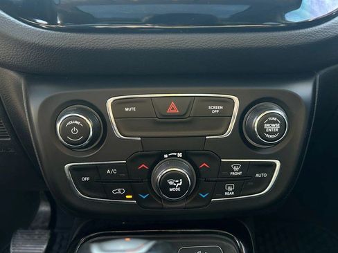 Used 2020 Jeep Compass Latitude image 14