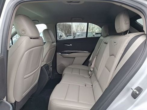 Used 2021 Cadillac XT4 Luxury w/ Trailering Package AWD/4WD image 10