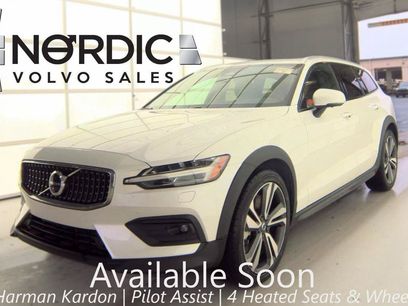 Used 2025 Volvo V60 B5 Cross Country Plus