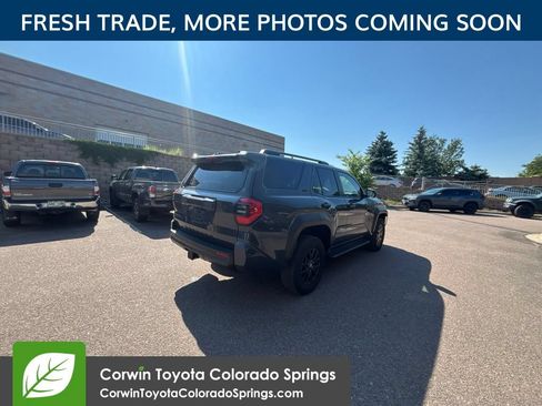 Used 2025 Toyota 4Runner SR5 AWD/4WD image 8
