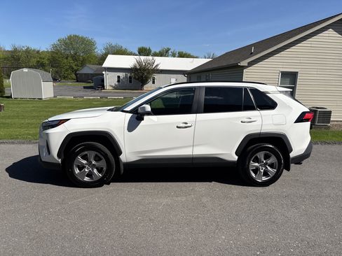 Certified 2025 Toyota RAV4 XLE AWD/4WD image 6