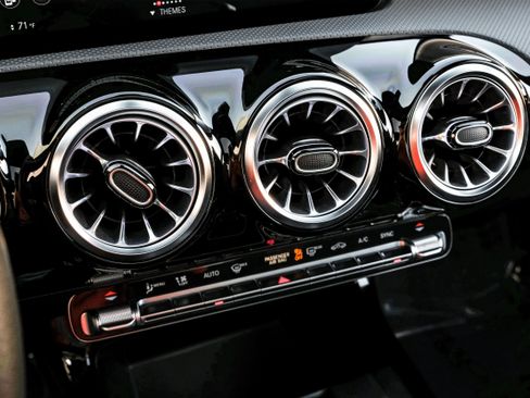 Used 2022 Mercedes-Benz A 220 image 26