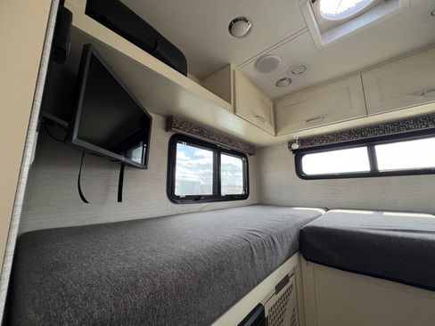 Used 2020 Mercedes-Benz Sprinter 3500 image 21